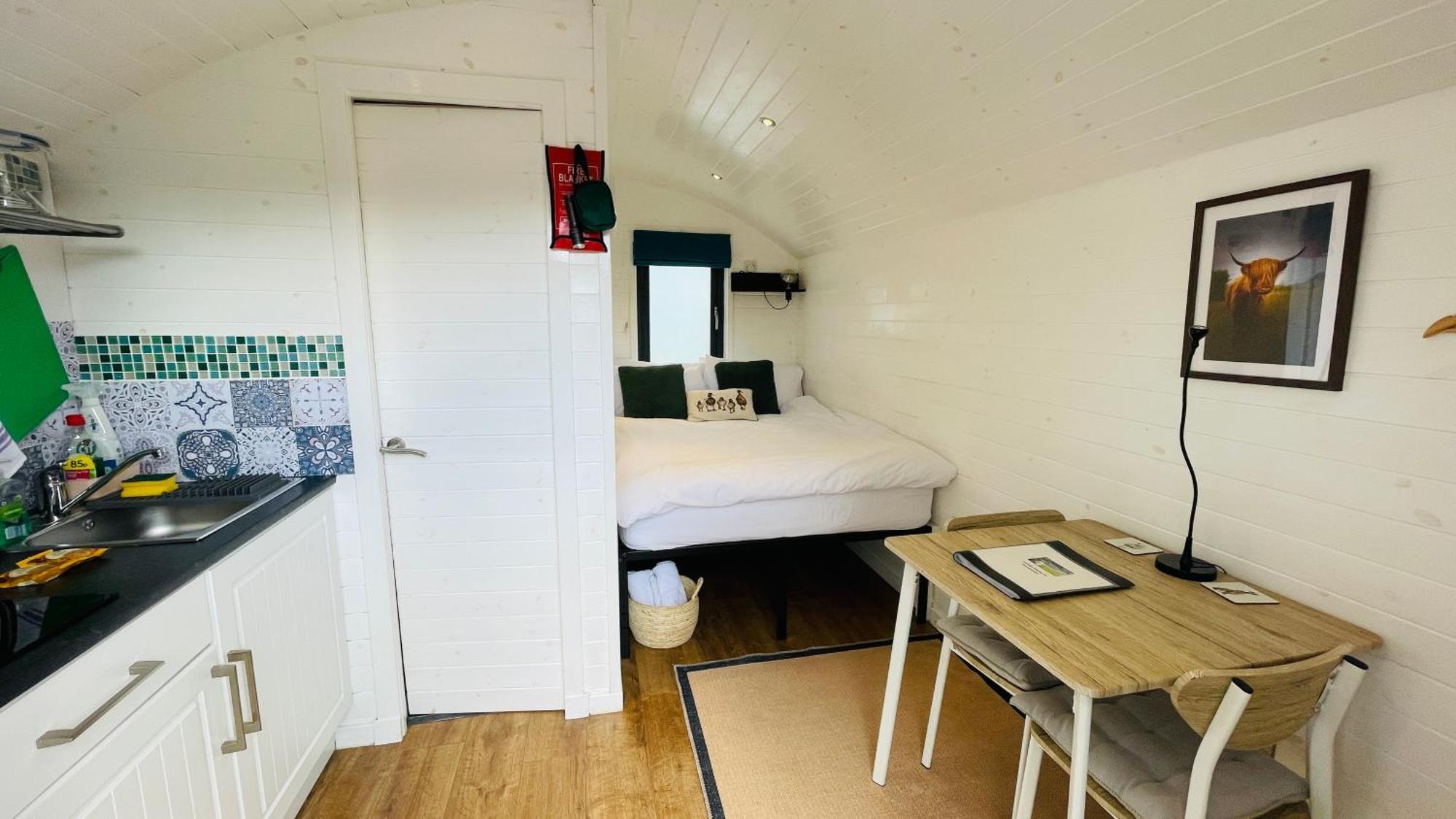 Hideaway Pod Near Loch Ness For A Tranquil Retreat Apartment Lewiston ภายนอก รูปภาพ
