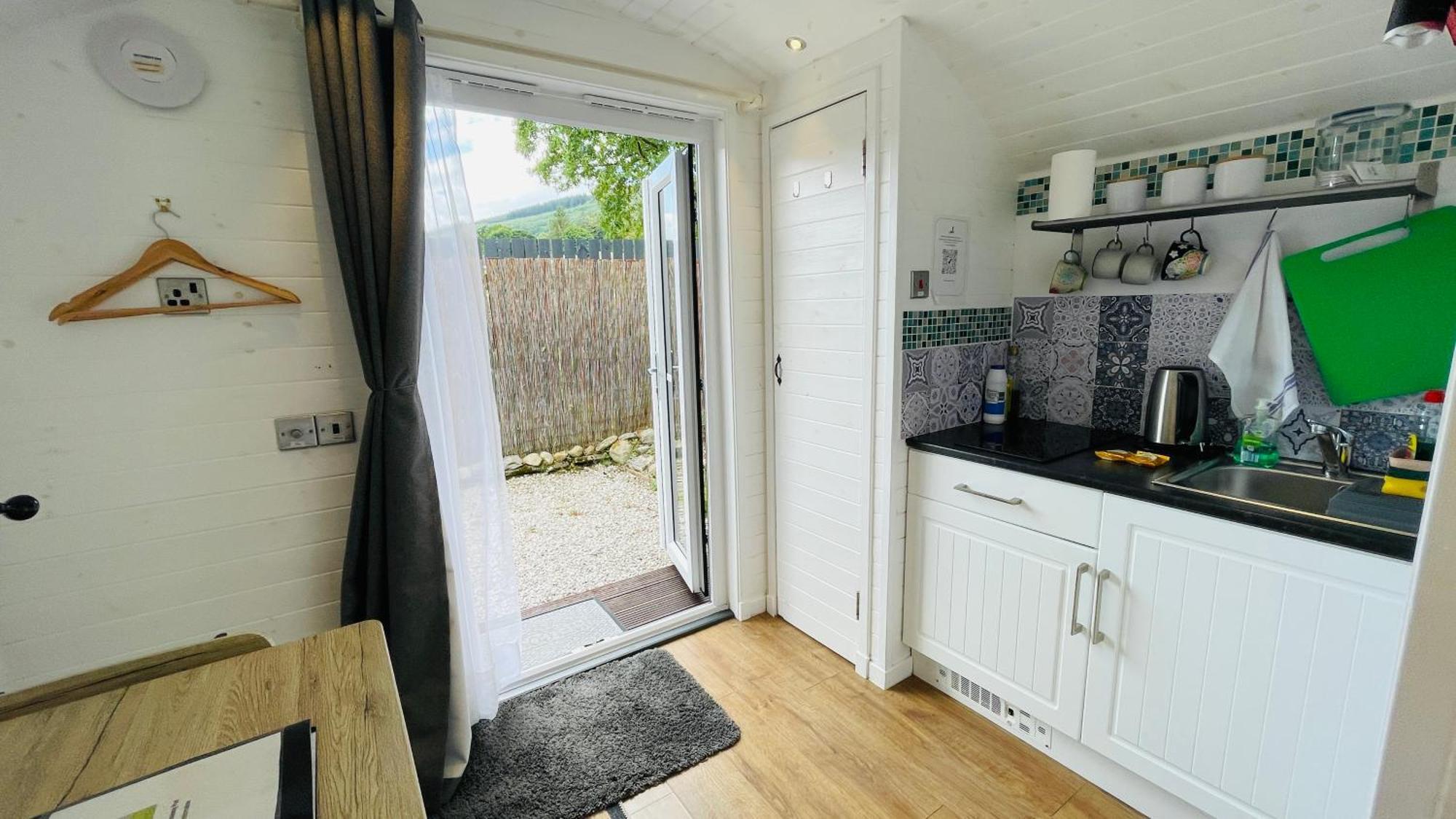 Hideaway Pod Near Loch Ness For A Tranquil Retreat Apartment Lewiston ภายนอก รูปภาพ